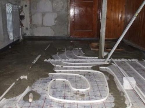 Монтаж теплых водяных полов в бетонной стяжке. Необходимая толщина стяжки под водяной теплый пол 04