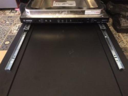 Установка посудомоечной машины на кухне под столешницу самостоятельно. Установка встраиваемой посудомоечной машины под столешницу – способы решения вопроса 16 Установка посудомоечной машины на кухне под столешницу самостоятельно. Установка встраиваемой посудомоечной машины под столешницу – способы решения вопроса 16