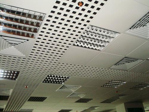 Потолок Армстронг в квартире — виды и типы конструкций