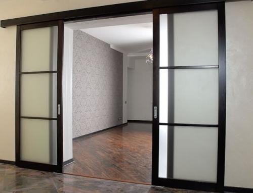 Двери межкомнатные купе своими руками. Из чего выбираем