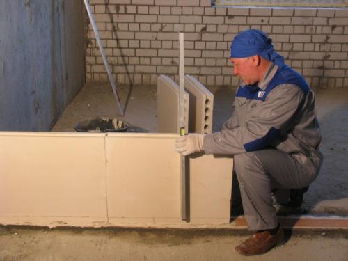 Стена из пазогребневых плит. Укладка пазогребневых блоков