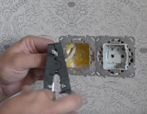 Подключение интернет розетки schneider. Монтаж интернет розетки