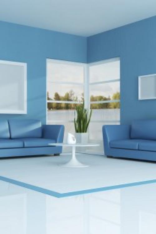 Сочетание голубого и коричневого в интерьере. Гостиная комната