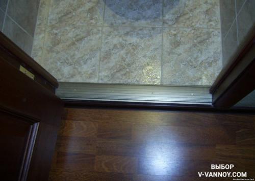 Можно ли клеить мозаику на старую плитку. Можно ли вообще класть новую плитку на старую?