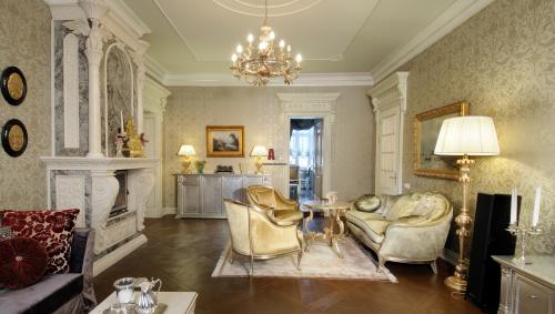 Какие обои подобрать в зал. Как подобрать обои в зал