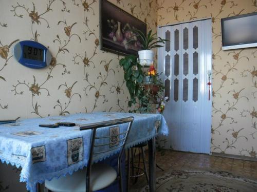 Какие обои выбрать для кухни. Виды обоев для кухни