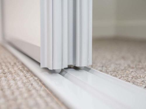 Установка дверей-купе в нишу. Подготовка и монтаж дверей-купе