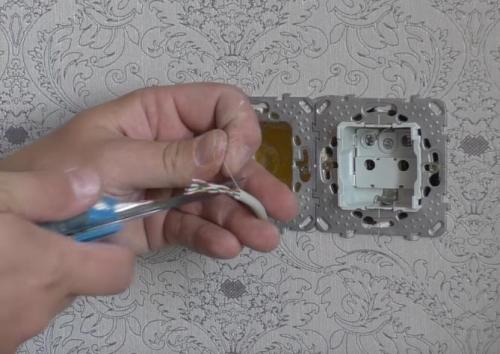 Подключение интернет розетки schneider. Монтаж интернет розетки