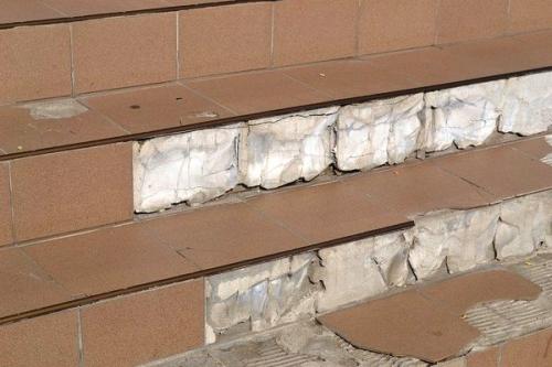 Как правильно положить плитку на ступеньки. Как правильно укладывать плитку на ступеньки