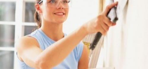 Как обдирать старые обои. Ремонт своими руками, или как быстро снять старые обои со стены 05