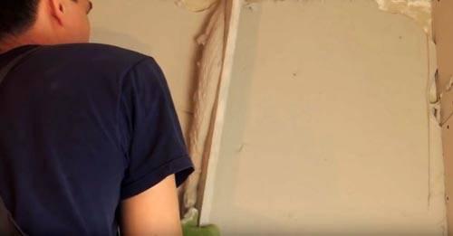 Штукатурка стен. В чем отличия штукатурки стен своими руками по маякам: видео с профессиональными комментариями