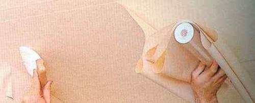 Как клеить обои на потолок вдоль или поперек. Как оклеить потолок обоями