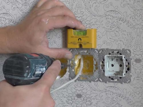 Подключение интернет-розетки schneider. Монтаж интернет-розетки
