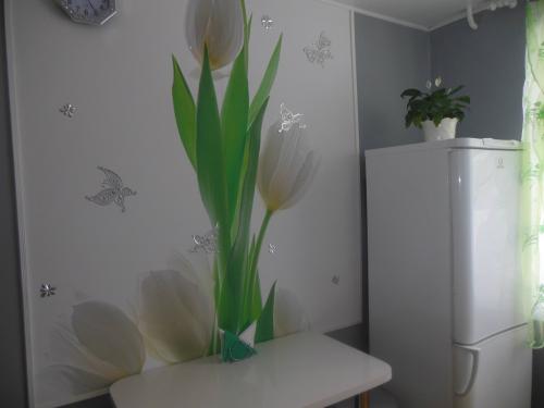 Как красиво поклеить обои на кухне варианты. Материал обоев для кухонных стен