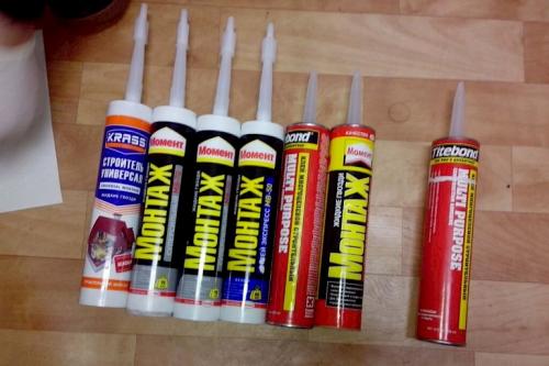 Потолочные плинтуса, как клеить. Какой клей лучше 18