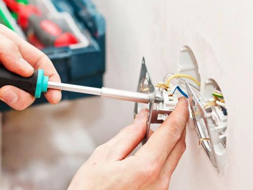 Подключение двойной розетки lezard. Монтаж двойной розетки