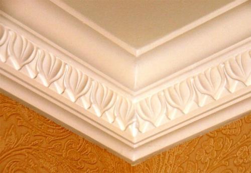 Потолочные плинтуса, как клеить. Какой клей лучше 14