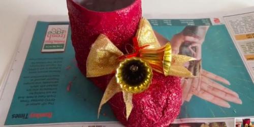 Новогодние украшения.  Сапожок из пластиковой бутылки