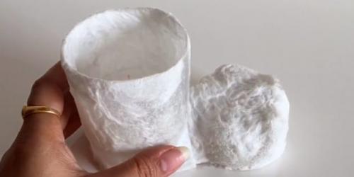 Новогодние украшения.  Сапожок из пластиковой бутылки