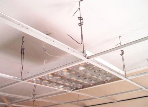 Технология монтажа подвесного потолка Армстронг. Перечень необходимых материалов и инструментов 01