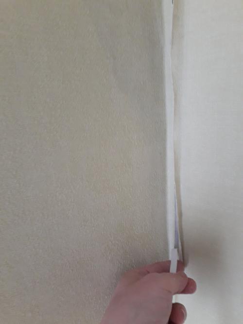 Почему бумажные обои морщатся. Если обои сморщились и повисли в углу. Что делать?