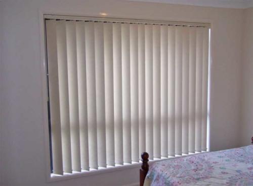 Как установить жалюзи на стеклопакет. Как установить жалюзи на пластиковые окна: крепим к стене или оконному проему