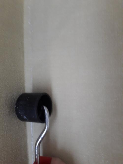 Почему бумажные обои морщатся. Если обои сморщились и повисли в углу. Что делать?