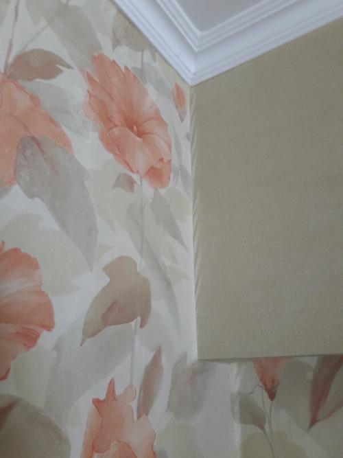 Почему бумажные обои морщатся. Если обои сморщились и повисли в углу. Что делать?