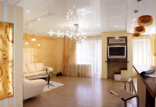 Что нельзя делать с натяжным потолком. Где нельзя делать натяжные потолки