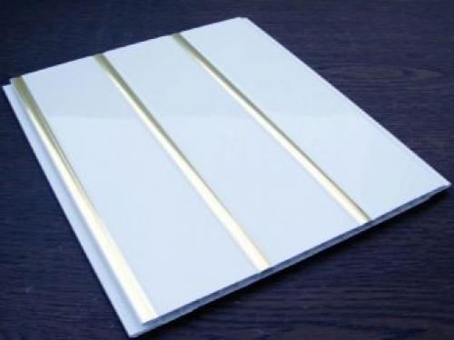 Как установить пластиковые панели на потолок. Сильные и слабые стороны 07