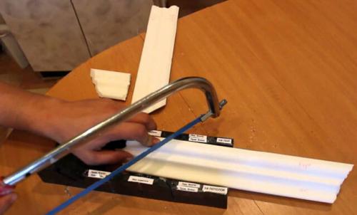 Как правильно клеить плинтус на потолок. Как правильно клеить? 12 Как правильно клеить плинтус на потолок. Как правильно клеить? 12