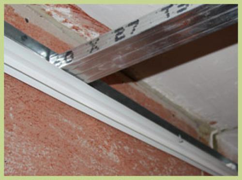 Пластиковые панели на потолок размеры. Панели ПВХ для потолка: размеры и технология монтажа