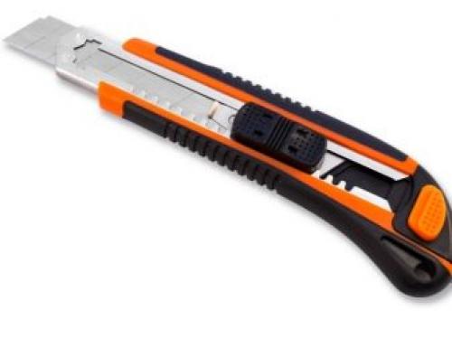 Как клеить плинтуса на потолок. Как клеить потолочный плинтус шпаклёвкой 28