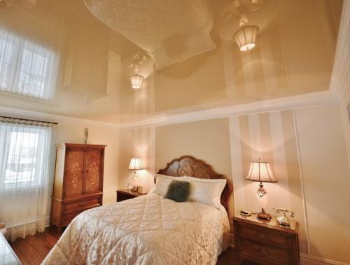 Виды натяжных потолков для спальни. Виды натяжного потолка