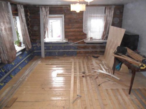 Как перестелить пол в квартире. Как перестелить деревянные полы, не тратясь на новые