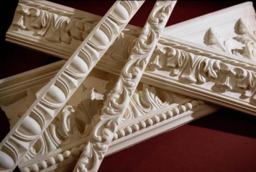 Потолочный плинтус виды. Гипсовая лепнина