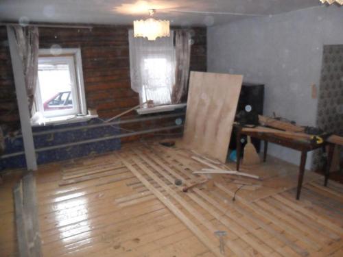 Как перестелить пол в квартире. Как перестелить деревянные полы, не тратясь на новые