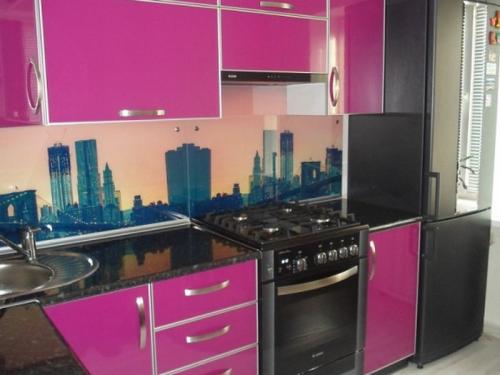 С каким цветом сочетается розовый в интерьере кухни. Сочетание розового цвета с другими оттенками в интерьере кухни