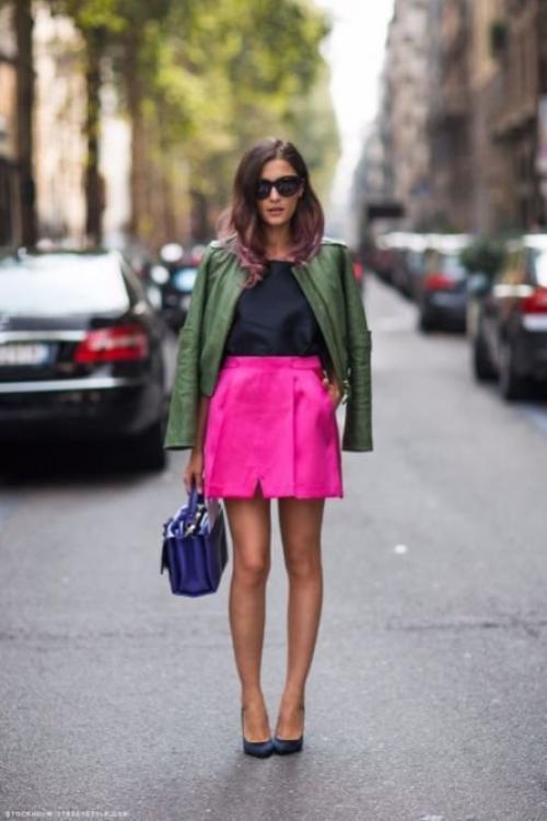 С каким цветом сочетается розовый. Можно ли сочетать розовый и зеленый? Ищем ответ в образах модных блогеров