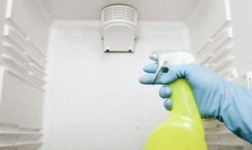 Откуда неприятный запах в холодильнике. Устранение причин появления неприятного запаха холодильника