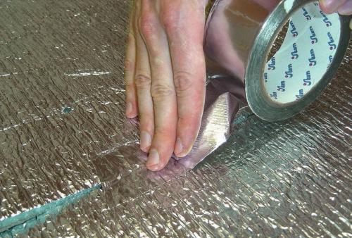 Монтаж електричної теплої підлоги відео. Электрический теплый пол своими руками 02 Монтаж електричної теплої підлоги відео. Электрический теплый пол своими руками 02