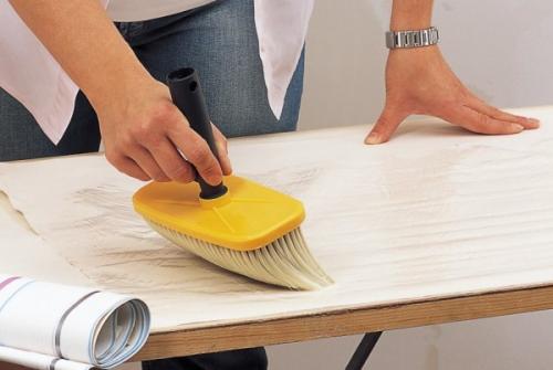 Как клеить флизелиновые обои под покраску. Особенности выбора клея