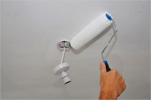 Как перетереть потолок. Покраска и побелка потолка – нестареющая классика