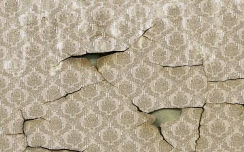 Можно ли клеить обои на бумагу от старых обоев. Плюсы и минусы двойного слоя обоев