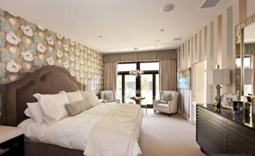 Обои в спальню, какие лучше выбрать. Какие обои выбрать в спальню: выбор цвета и материала 17