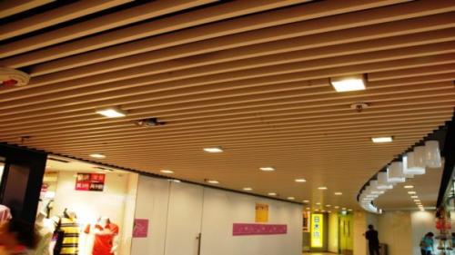 Как установить реечный потолок пошагово. Открытый тип