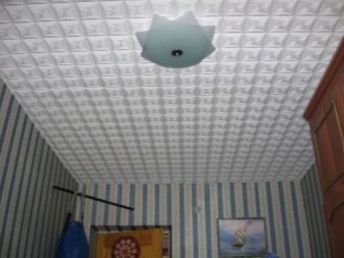 Как установить последнюю панель ПВХ на потолок. Как крепить панель ПВХ к потолку и стене: предварительные расчеты 16