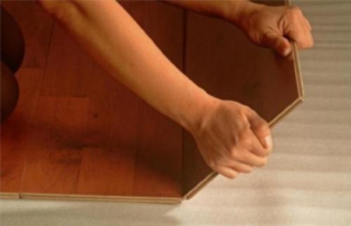 Укладка ламината на линолеум