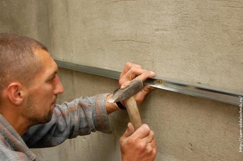 Как уложить на стену плитку. Этапы укладки керамической плитки в ванной комнате 15