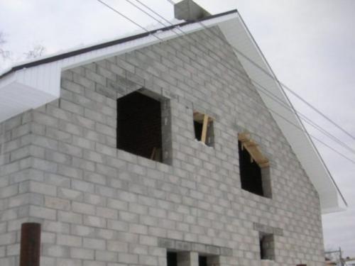 Отделка фасада пеноблочного дома. Почему требуется защита стен из пеноблоков от воздействия окружающей среды